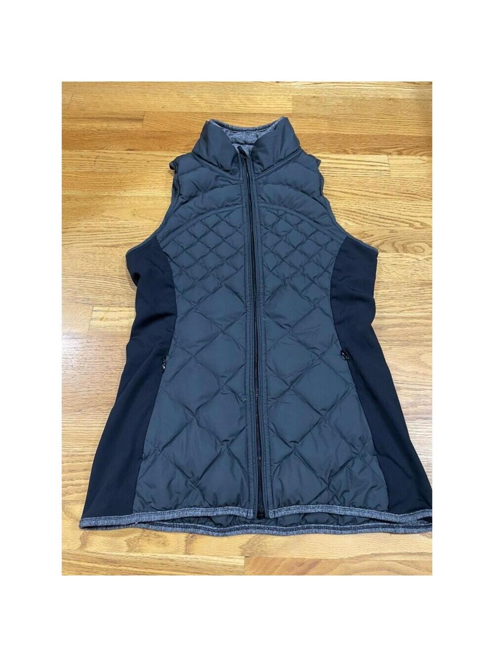 Womens LULULEMON Gray Goose Down Quilted Hybrid Clarity Vest Size 8 Full Zip